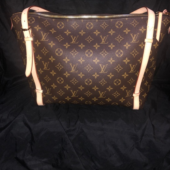 Louis Vuitton Tuileries - Picture 2 of 12